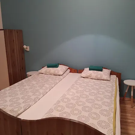Velociped Vendeghaz Apartment Balatonudvari